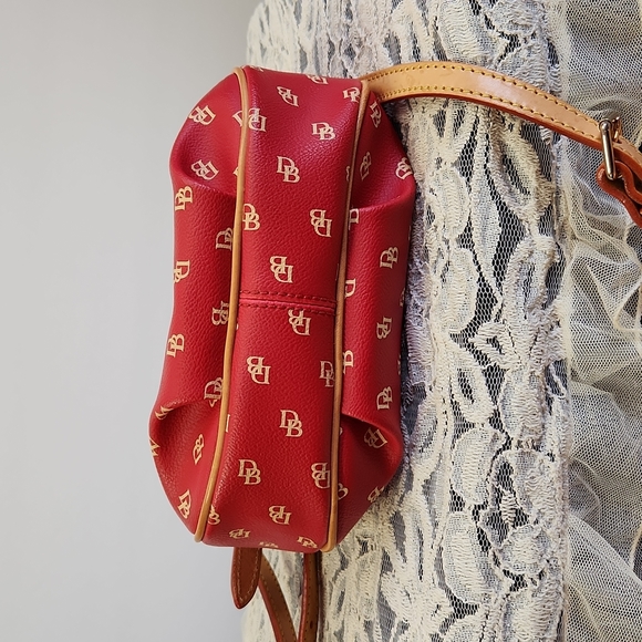 Dooney and Bourke Red Crossbody purse - Picture 5 of 13